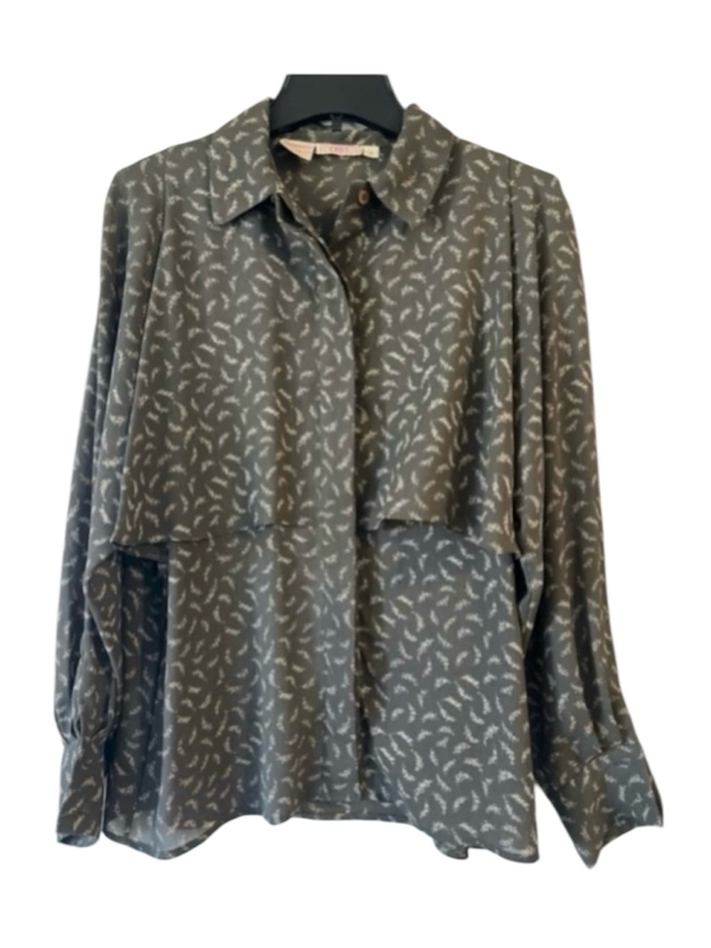 Tess women’s 12 polyester button up long sleeve gray and white blouse